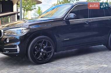 Позашляховик / Кросовер BMW X5 2017 в 
