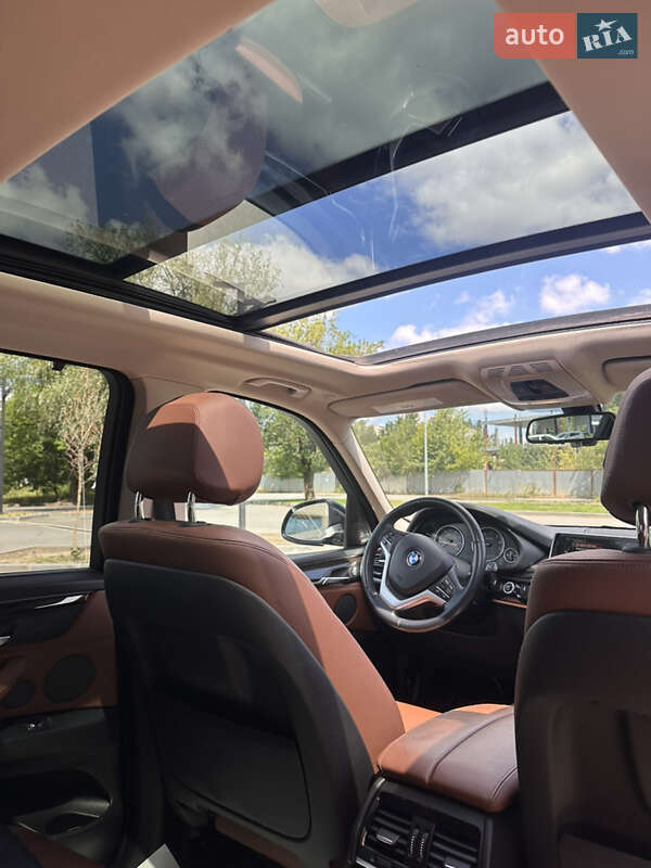 Позашляховик / Кросовер BMW X5 2015 в Дніпрі