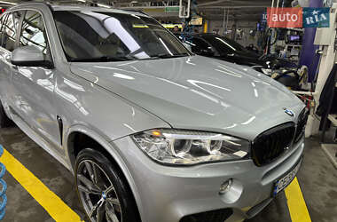 Позашляховик / Кросовер BMW X5 2015 в Чернівцях