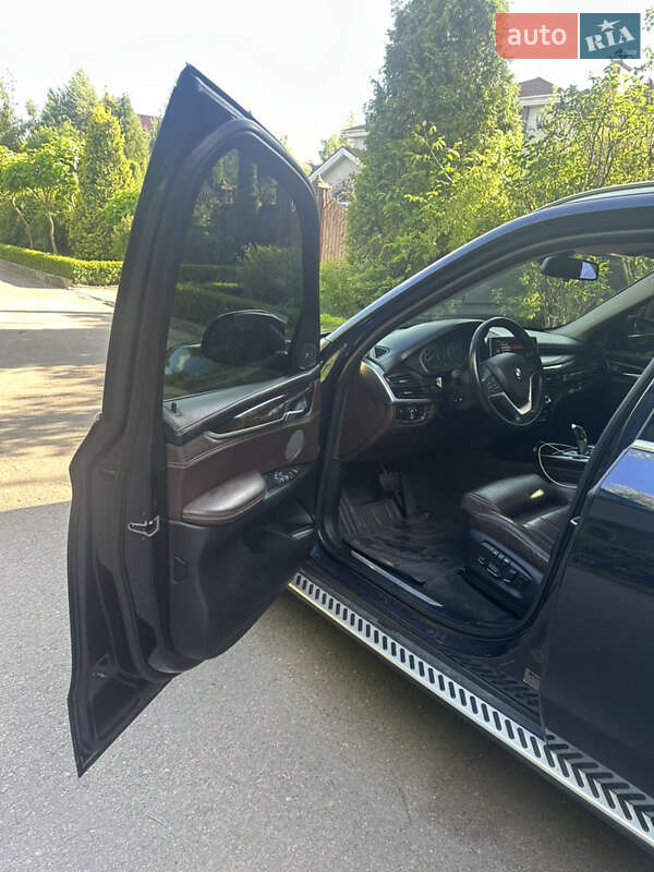 Внедорожник / Кроссовер BMW X5 2014 в Ровно