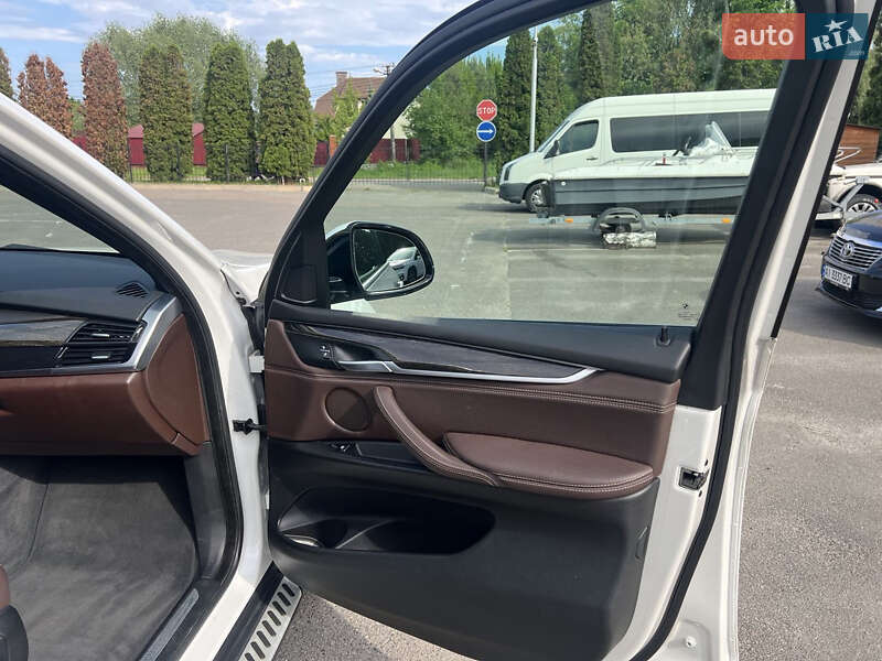 Позашляховик / Кросовер BMW X5 2016 в Києві