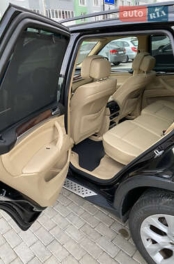 Позашляховик / Кросовер BMW X5 2012 в 