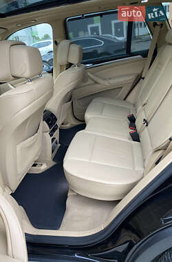 Позашляховик / Кросовер BMW X5 2012 в 