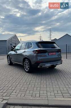 Позашляховик / Кросовер BMW X5 2023 в 