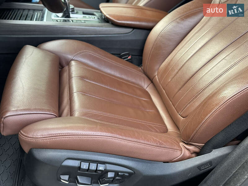 Внедорожник / Кроссовер BMW X5 2015 в Ровно