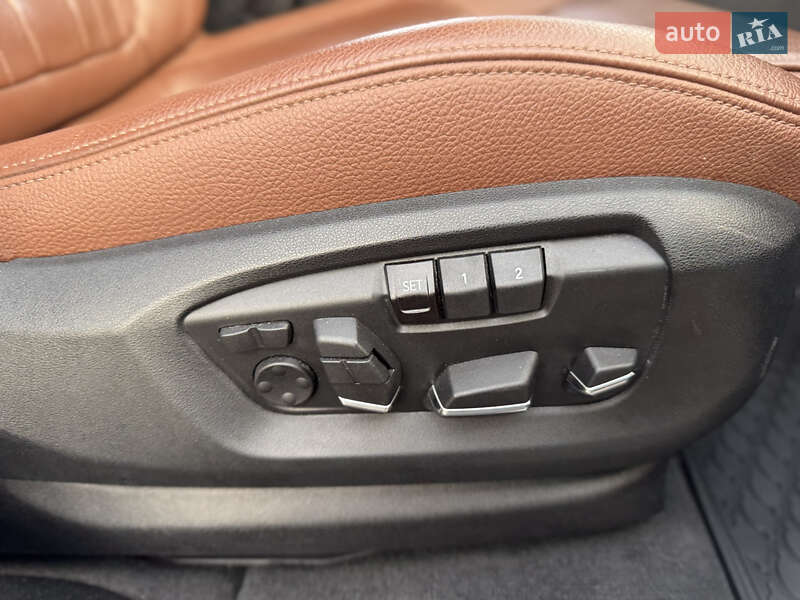 Внедорожник / Кроссовер BMW X5 2015 в Ровно