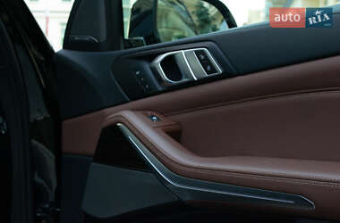 Внедорожник / Кроссовер BMW X5 2019 в 