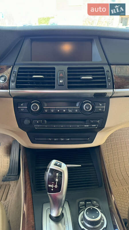 Внедорожник / Кроссовер BMW X5 2012 в Ладыжине