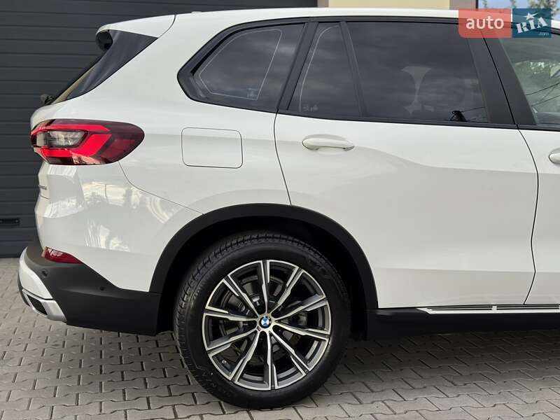 Внедорожник / Кроссовер BMW X5 2021 в Стрые