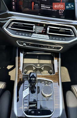 Позашляховик / Кросовер BMW X5 2019 в 