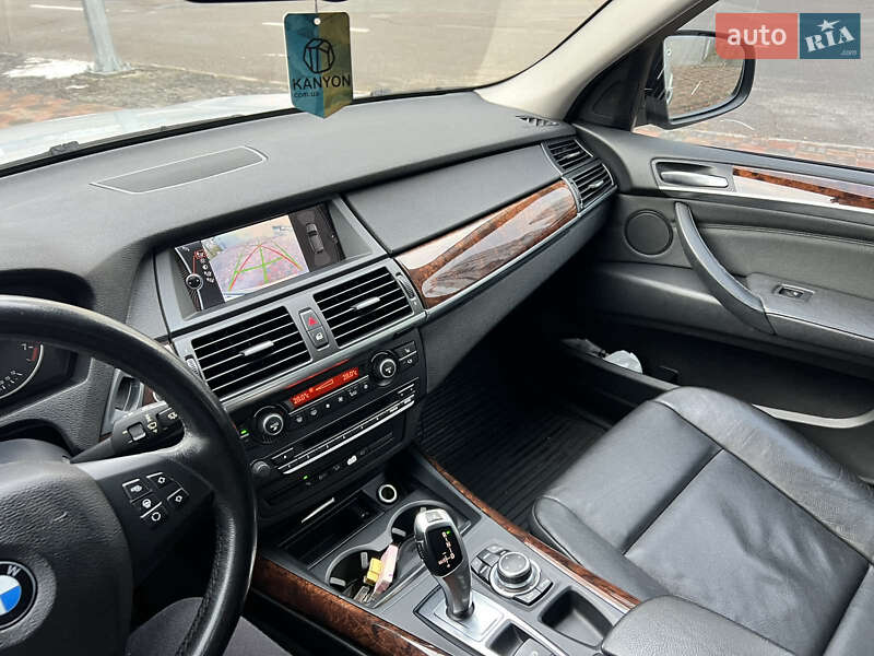Внедорожник / Кроссовер BMW X5 2011 в Вознесенске