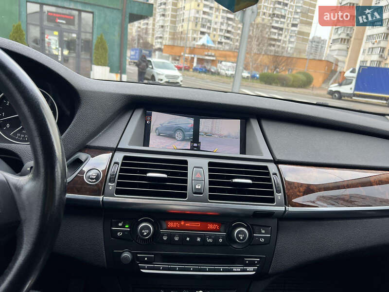 Внедорожник / Кроссовер BMW X5 2011 в Вознесенске