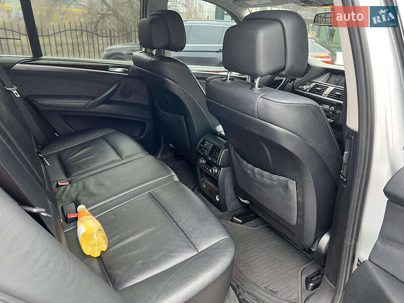 Внедорожник / Кроссовер BMW X5 2011 в Вознесенске