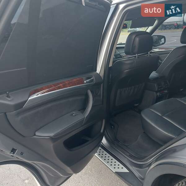 Позашляховик / Кросовер BMW X5 2012 в Івано-Франківську