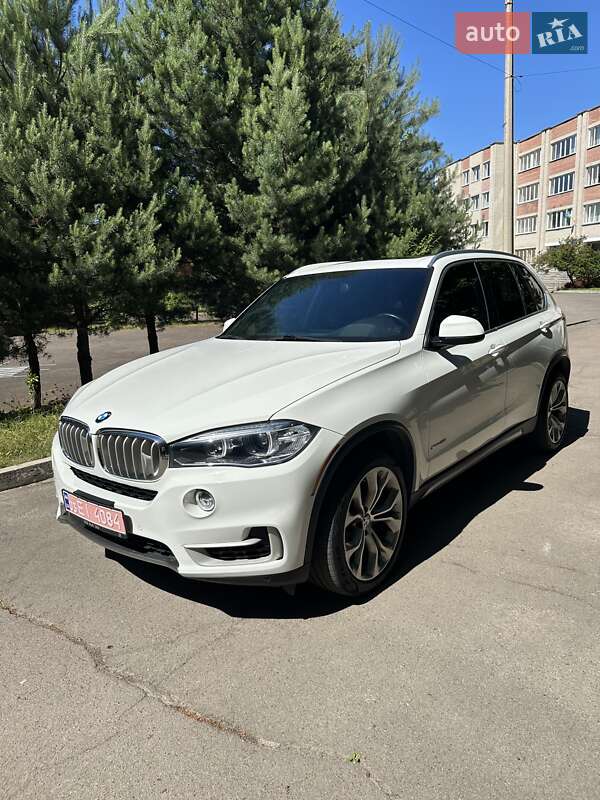 Позашляховик / Кросовер BMW X5 2017 в Рівному