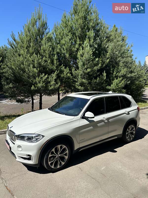 Позашляховик / Кросовер BMW X5 2017 в Рівному