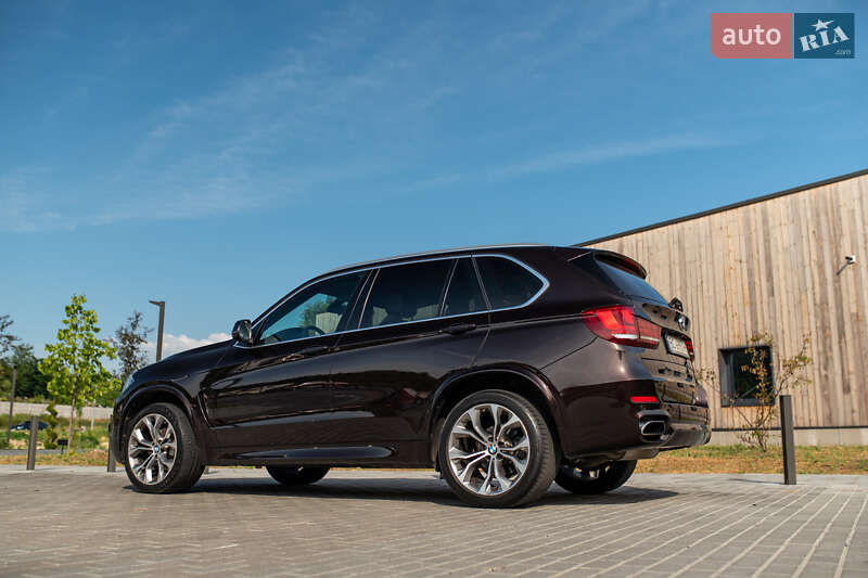 Позашляховик / Кросовер BMW X5 2015 в Львові