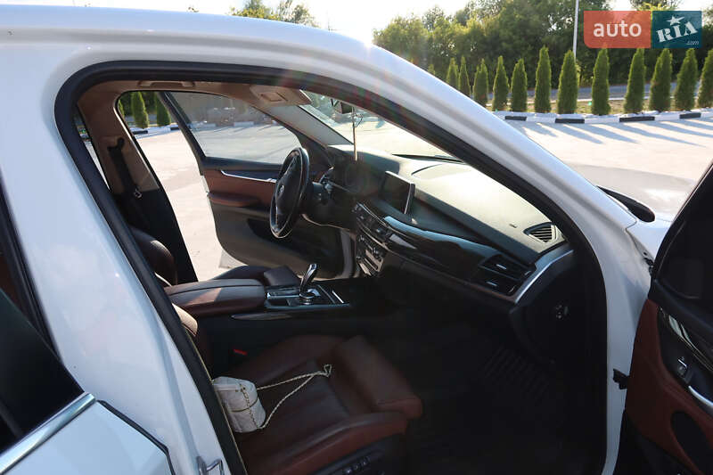 Позашляховик / Кросовер BMW X5 2016 в Звягелі