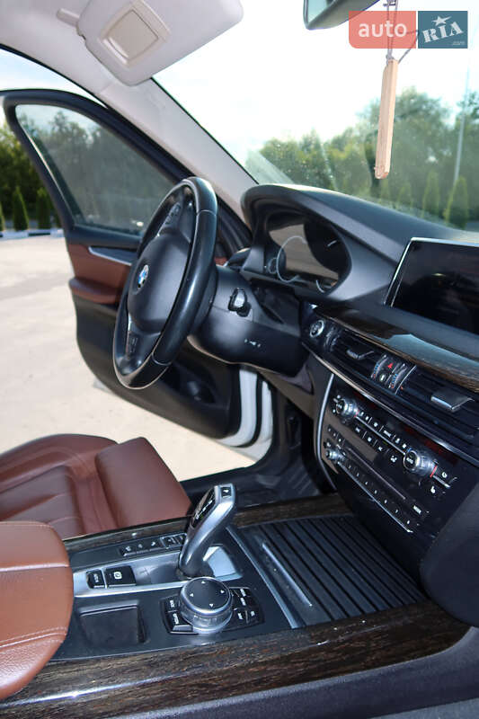 Позашляховик / Кросовер BMW X5 2016 в Звягелі