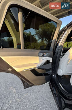 Внедорожник / Кроссовер BMW X5 2019 в 