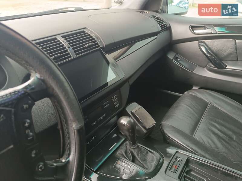 Внедорожник / Кроссовер BMW X5 2003 в Хусте