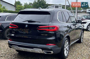 Внедорожник / Кроссовер BMW X5 2019 в 