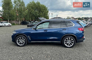 Позашляховик / Кросовер BMW X5 2019 в 