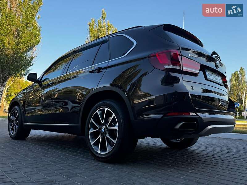 Внедорожник / Кроссовер BMW X5 2015 в 