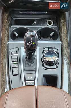 Позашляховик / Кросовер BMW X5 2014 в 