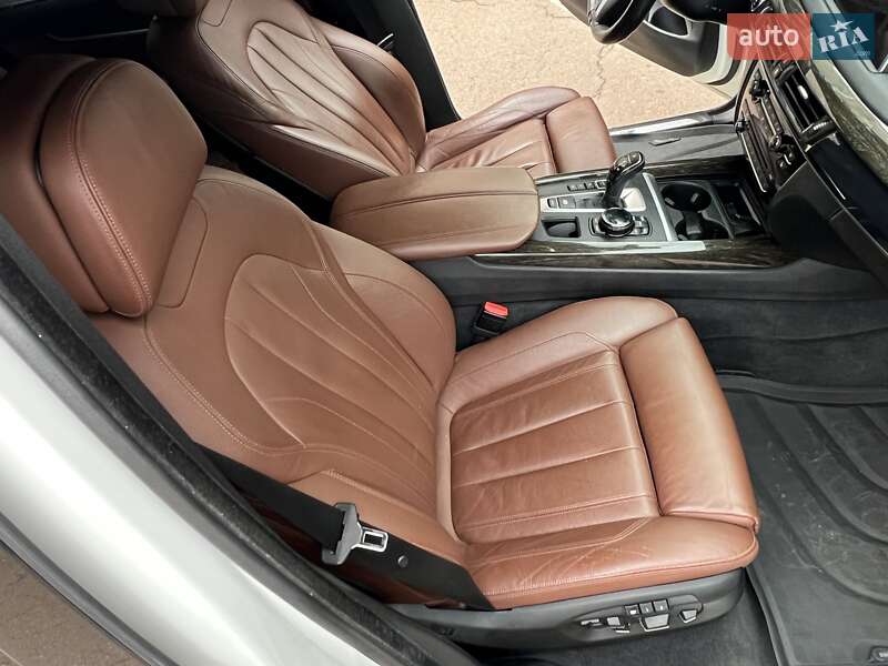 Позашляховик / Кросовер BMW X5 2014 в Києві