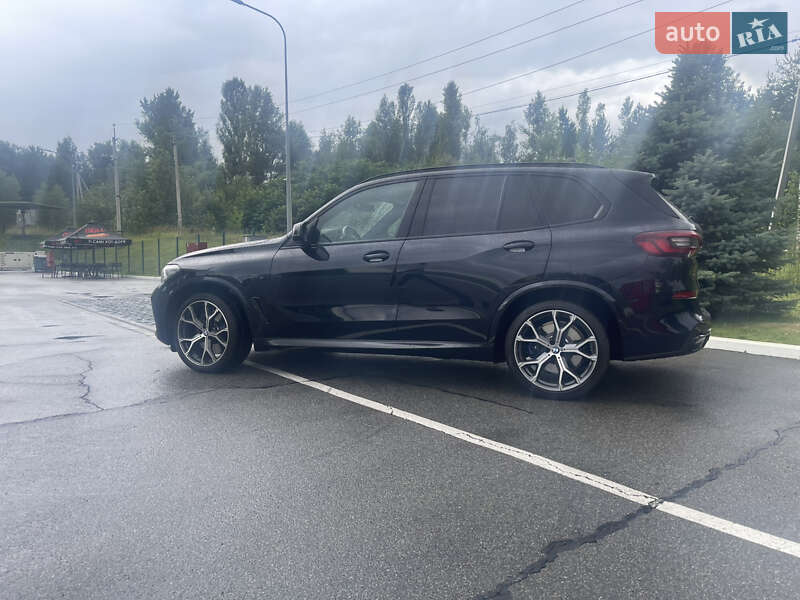 Внедорожник / Кроссовер BMW X5 2021 в Ирпене