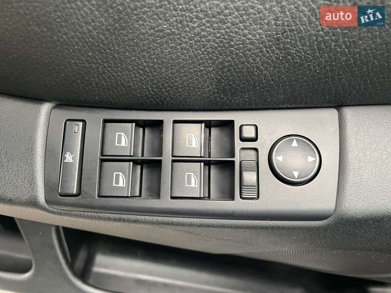 Внедорожник / Кроссовер BMW X5 2004 в Ровно