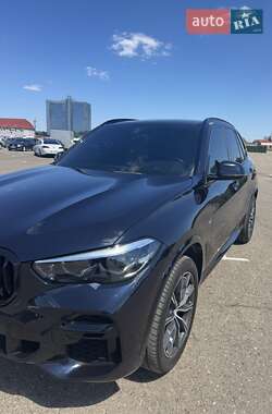 Внедорожник / Кроссовер BMW X5 2021 в 