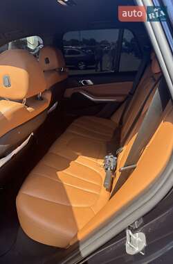 Внедорожник / Кроссовер BMW X5 2021 в 