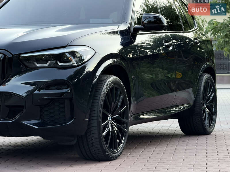 Внедорожник / Кроссовер BMW X5 2021 в Киеве