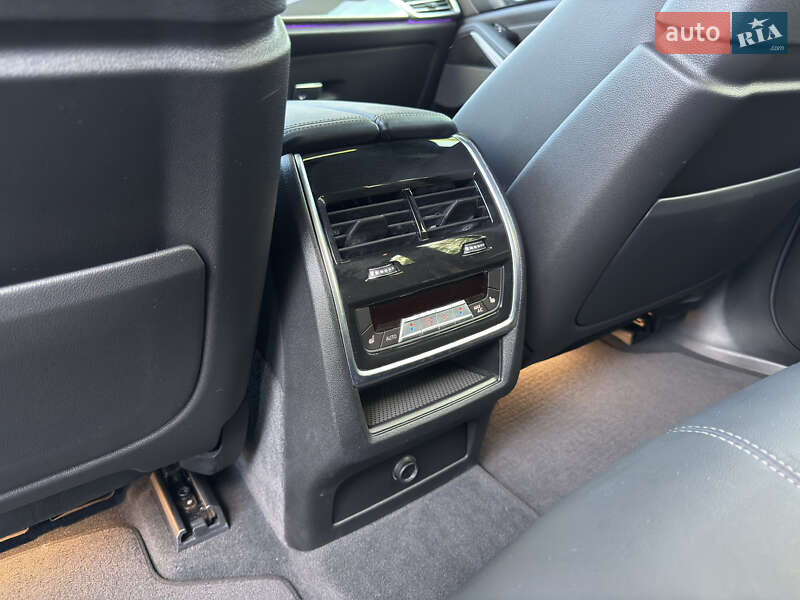 Внедорожник / Кроссовер BMW X5 2021 в Киеве