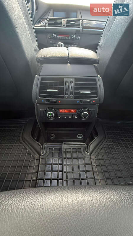 Внедорожник / Кроссовер BMW X5 2011 в Киеве