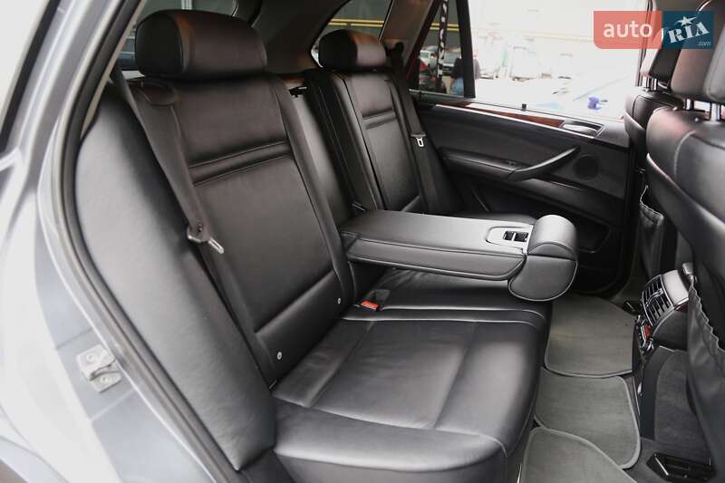 Внедорожник / Кроссовер BMW X5 2010 в Киеве