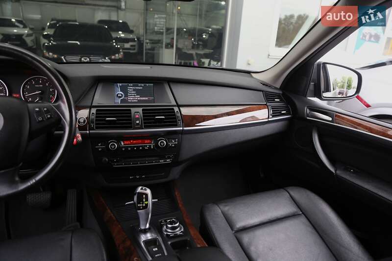 Внедорожник / Кроссовер BMW X5 2010 в Киеве
