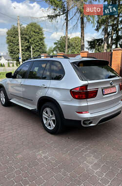 Позашляховик / Кросовер BMW X5 2012 в 