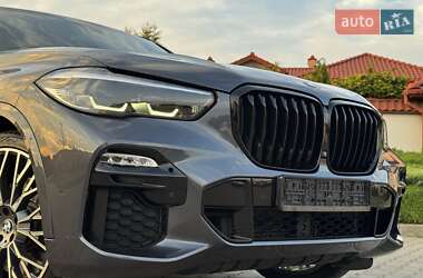 Позашляховик / Кросовер BMW X5 2019 в 