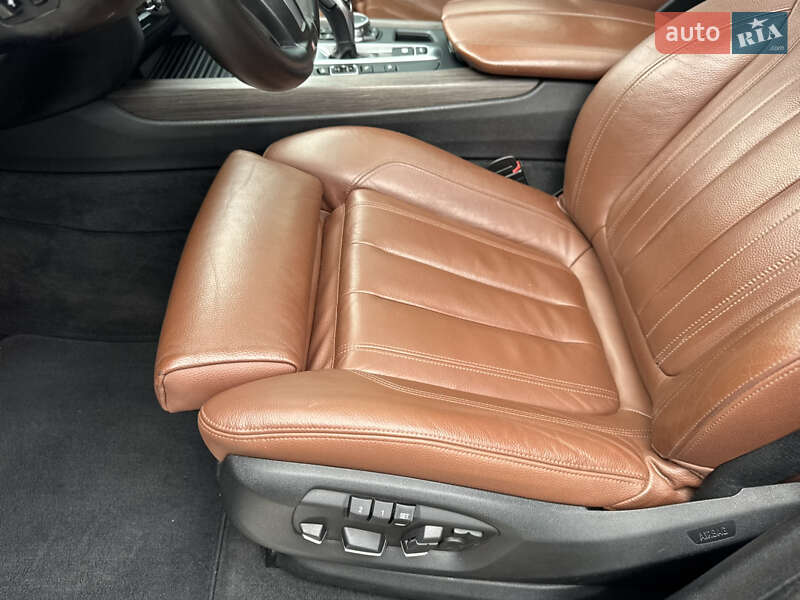 Внедорожник / Кроссовер BMW X5 2015 в Ровно