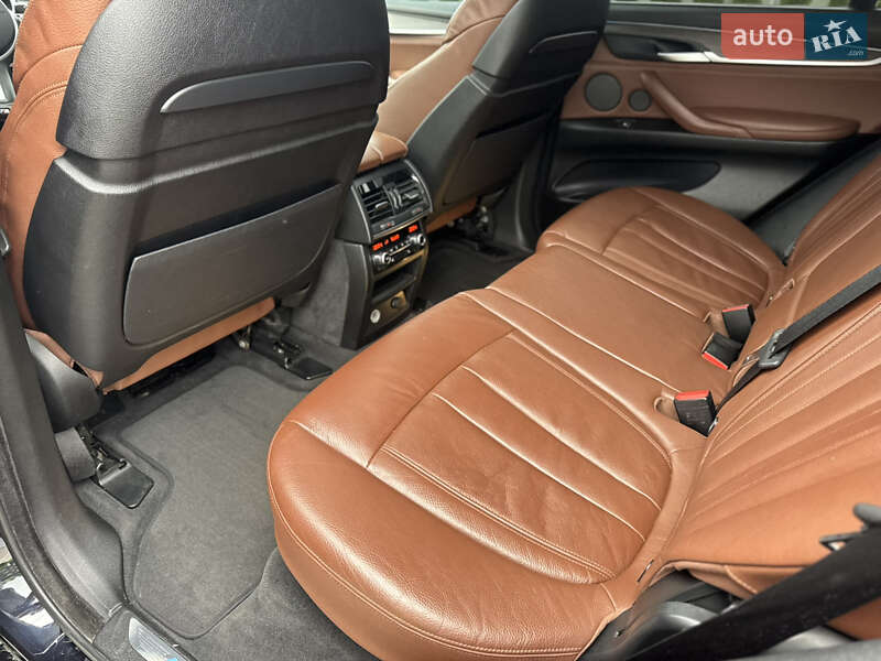 Внедорожник / Кроссовер BMW X5 2015 в Ровно