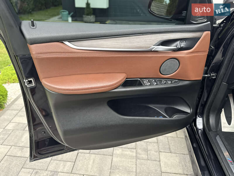 Внедорожник / Кроссовер BMW X5 2015 в Ровно