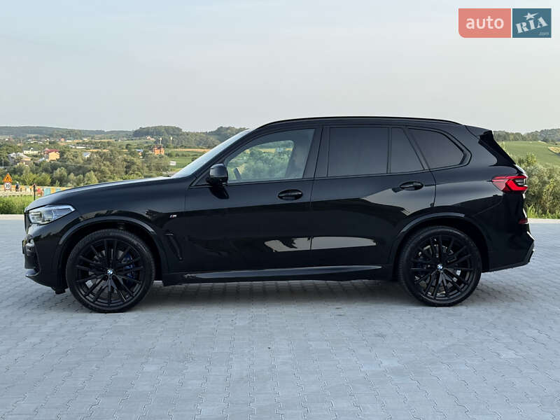 Внедорожник / Кроссовер BMW X5 2019 в Черновцах