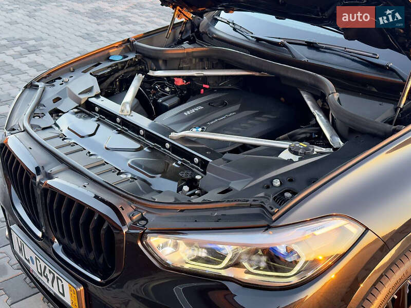 Внедорожник / Кроссовер BMW X5 2019 в Черновцах
