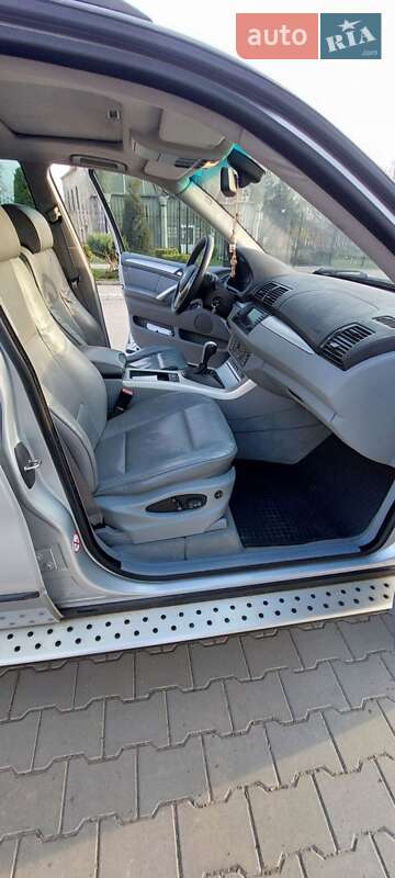 Внедорожник / Кроссовер BMW X5 2002 в Измаиле