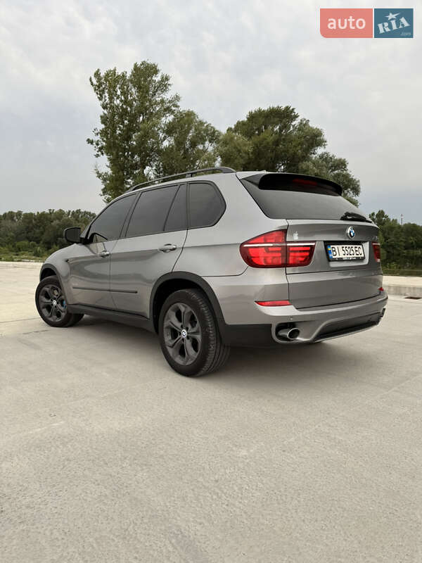 Позашляховик / Кросовер BMW X5 2011 в Полтаві