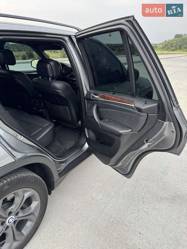 Позашляховик / Кросовер BMW X5 2011 в Полтаві