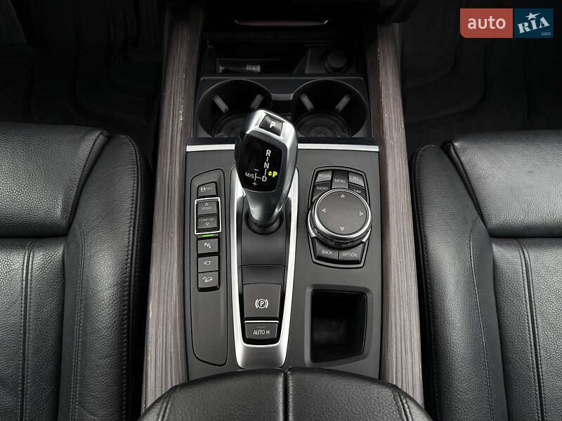 Внедорожник / Кроссовер BMW X5 2016 в Киеве